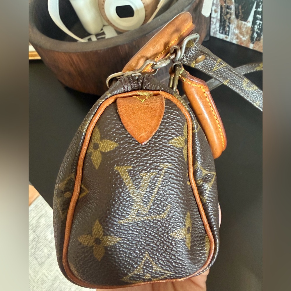Authentic Louis Vuitton Mini Speedy HL - Picture 6 of 11